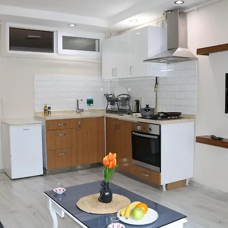 Aparthotel The 3*
