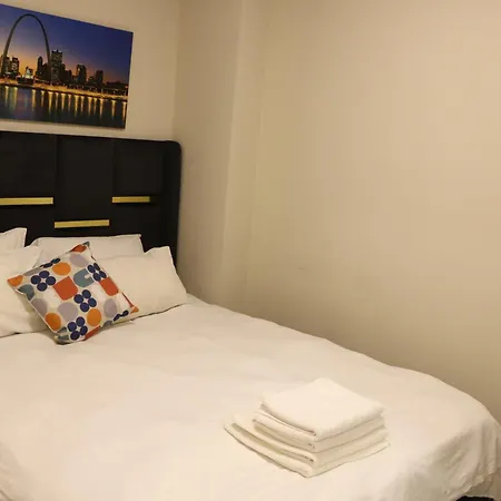 Hotel The *